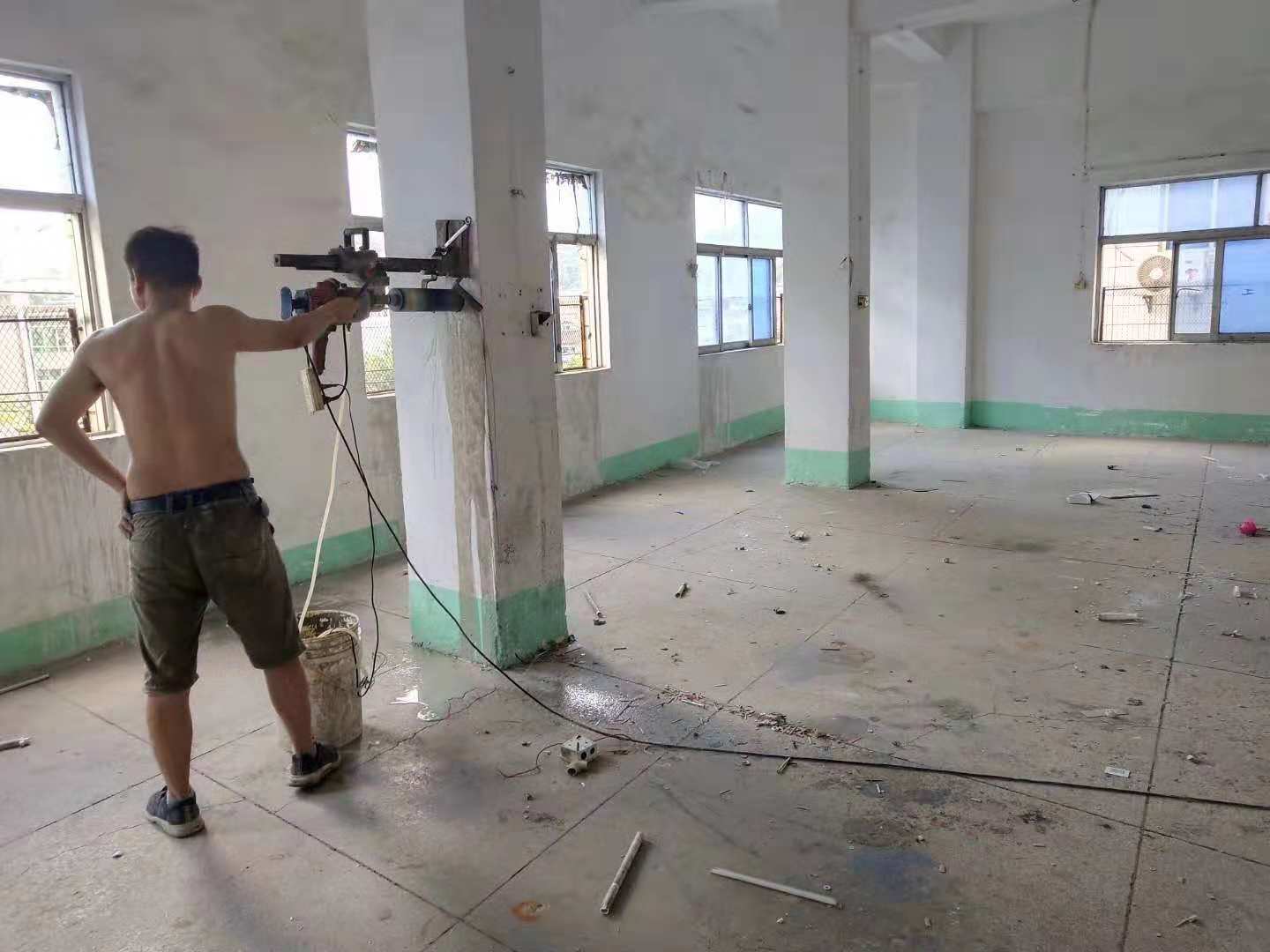 1540619805532759.jpg 213256760175214463.jpg